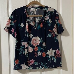 Amour Vert Blue and Pink Floral Short sleeve Blouse 👚 Beautiful